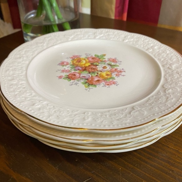 Edwin M. Knowles 41-2 Earthenware Discontinued Set of 4 Dinner Plates 9 1/4” - Picture 3 of 3